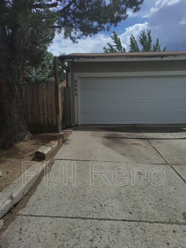 6440 Lotus St – photo 1