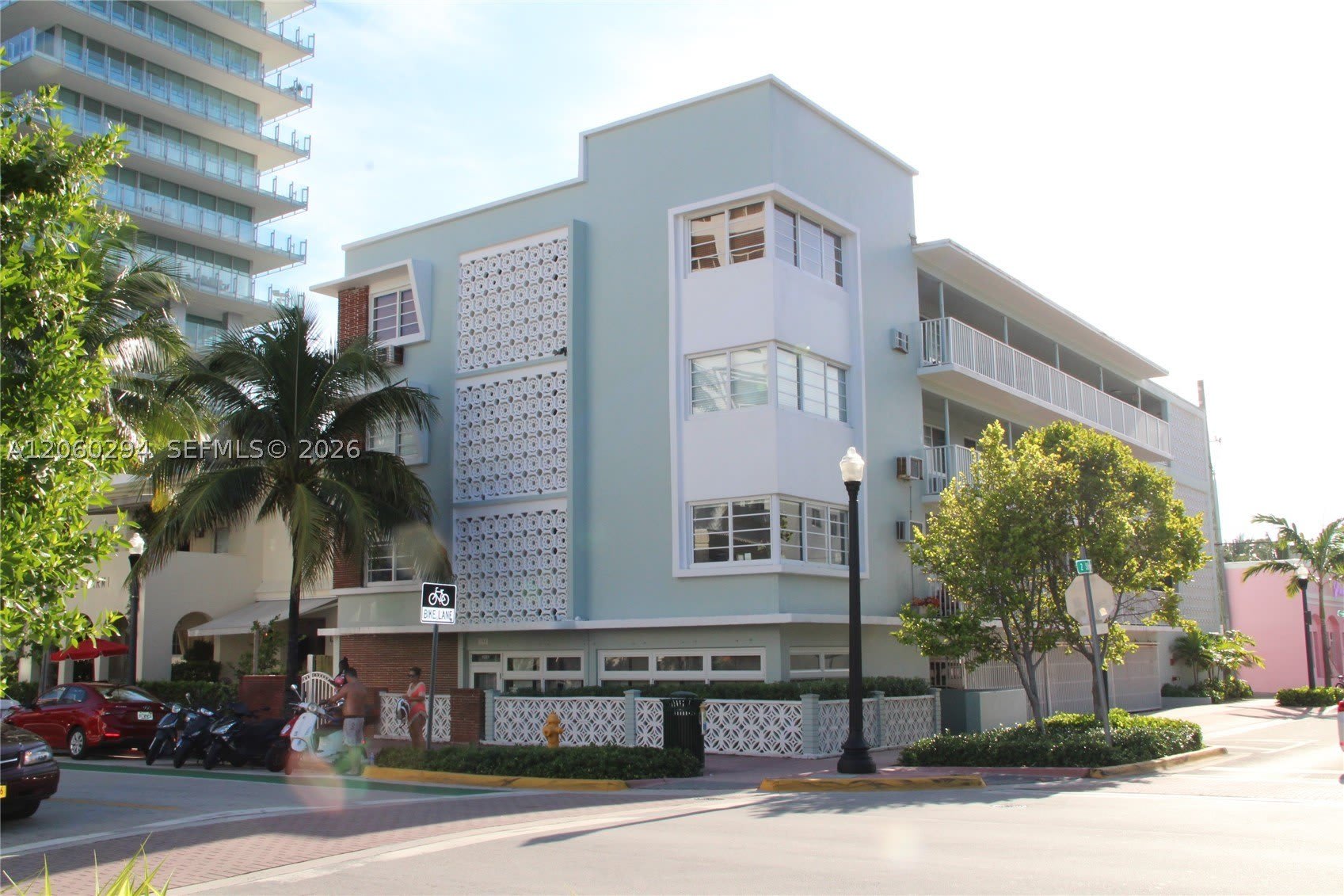 158 Ocean Dr – photo 1