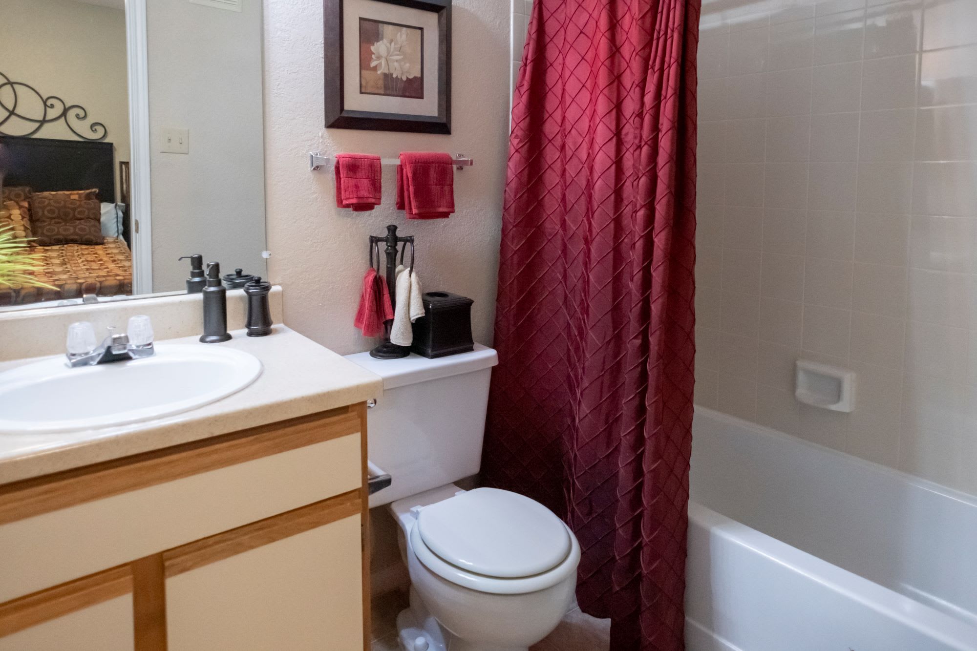 1496 Oakwood St – photo 1