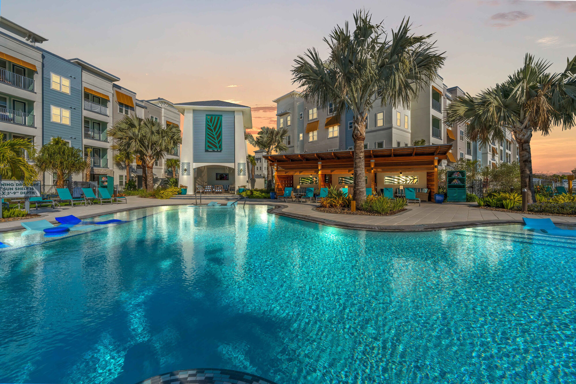 Mallory Square Apartments – photo 1