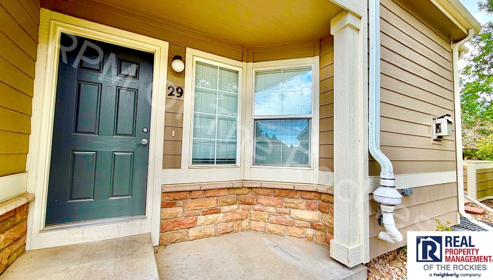 Charming Fort Collins Townhome with Private Patio, Vaulted Ceilings & Prime Location! – photo 1