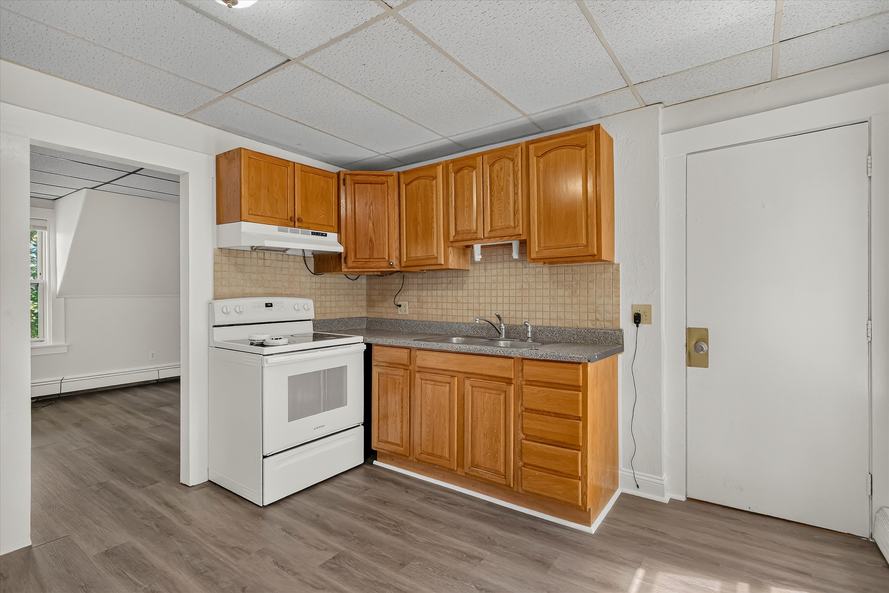 139 Greenwood Street – photo 1 of 10