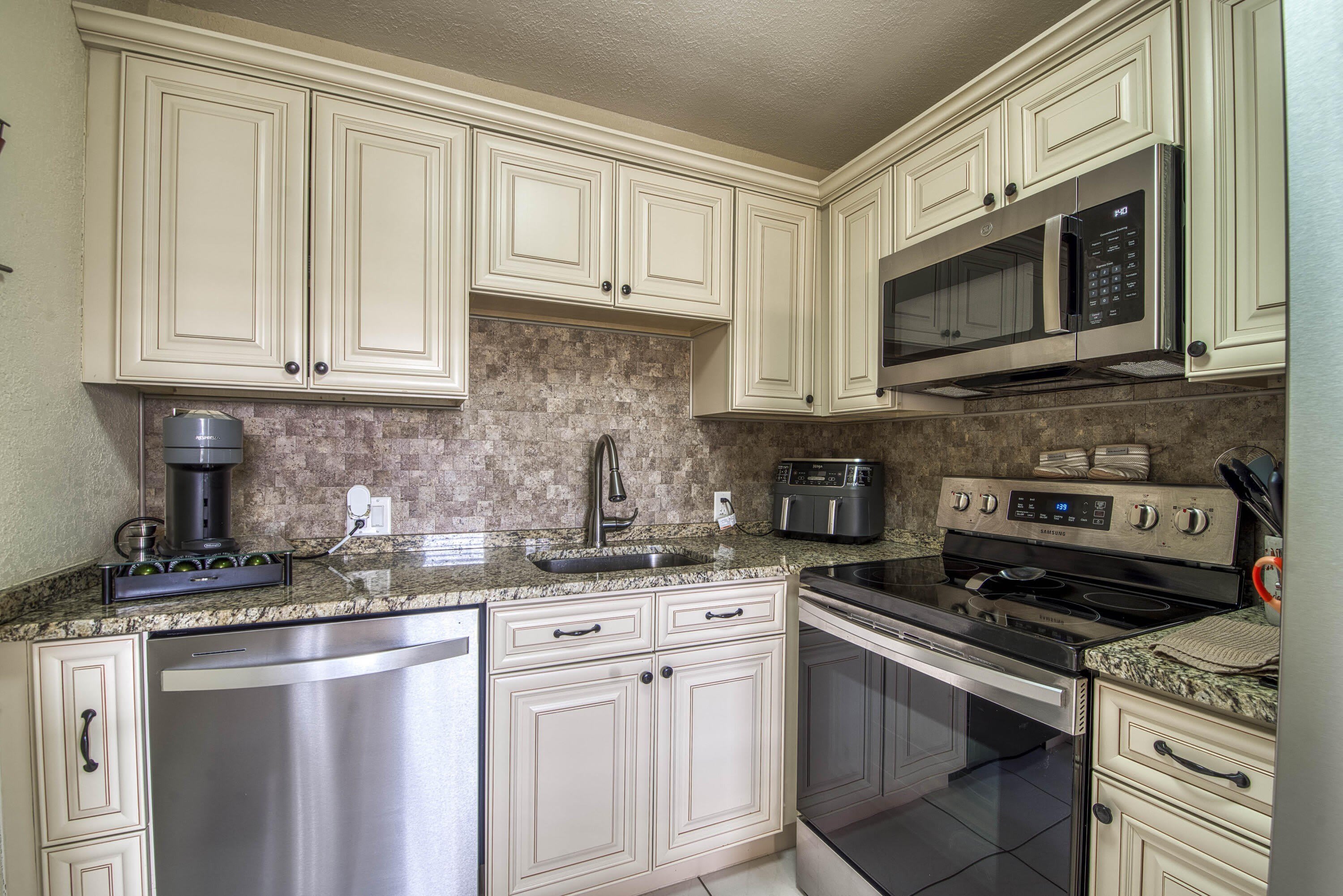 293 Brighton G – photo 1