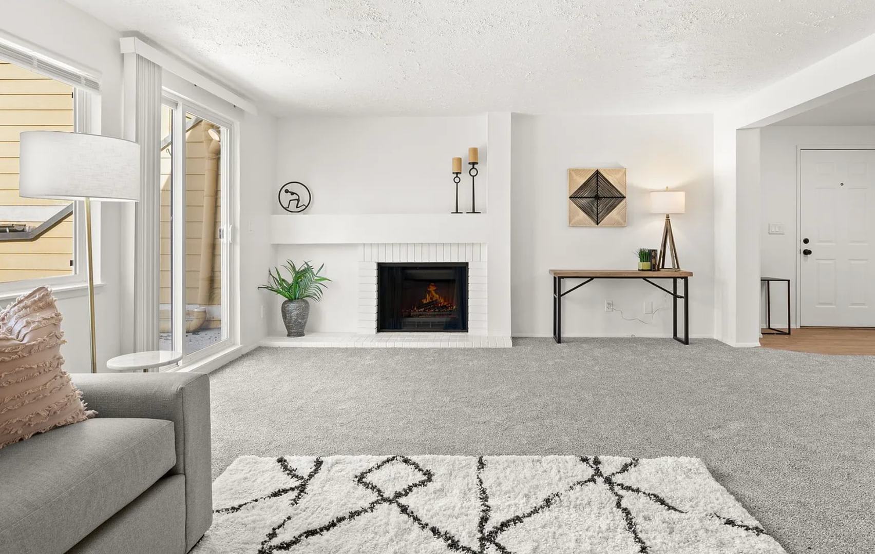 Adorable 2 bed, 2 bath Condo with Garage and Massive Deck in Salmon Creek! Apply Now! – photo 1 of 18