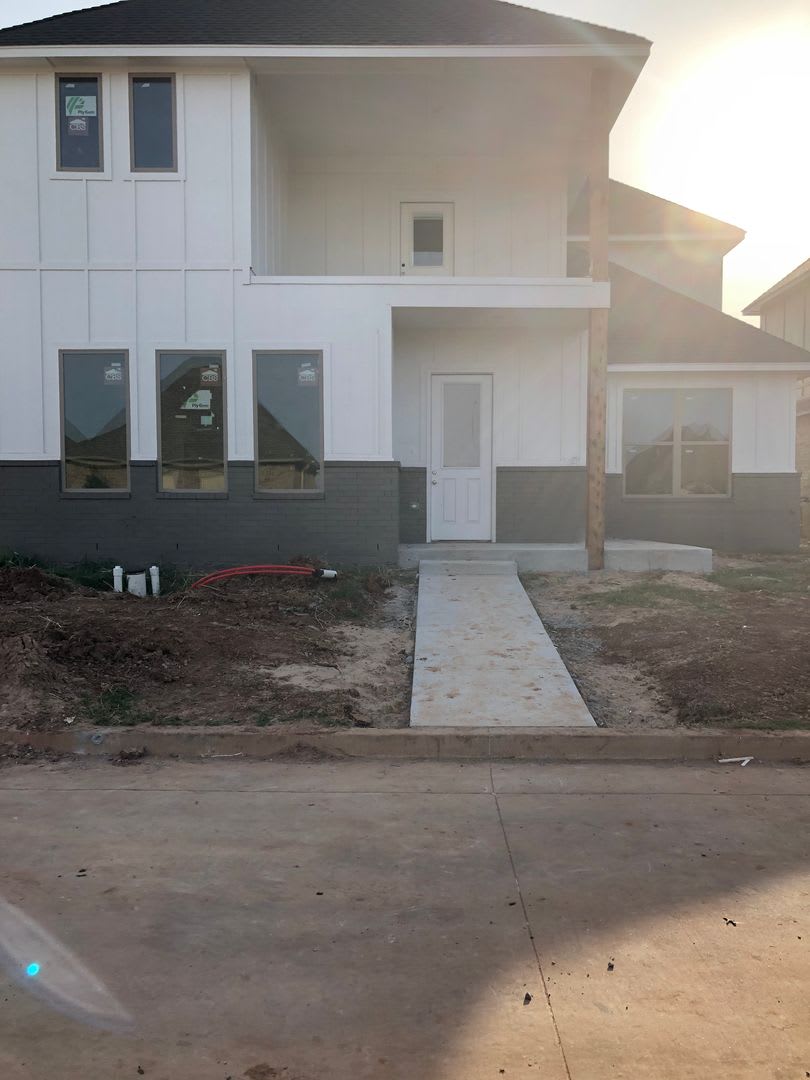 Beautiful 4 bed 3.5 bath home with a game room in The Enclave! – photo 1