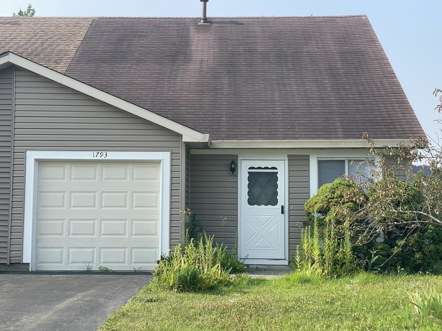 1793 GODDARD Lane – photo 1 of 16
