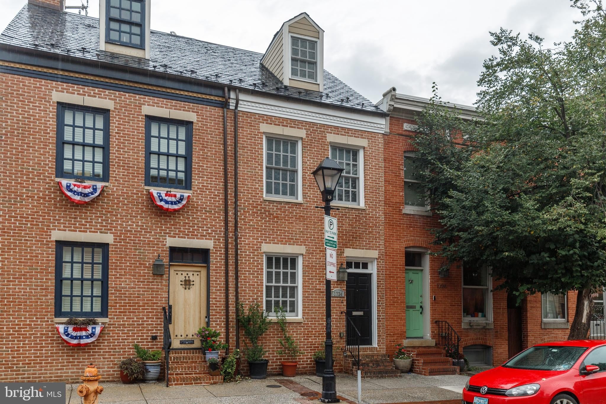1724 FLEET Street – photo 1