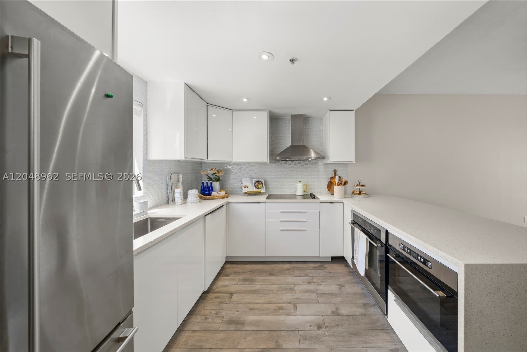 1611 SW 2nd Ct – photo 1