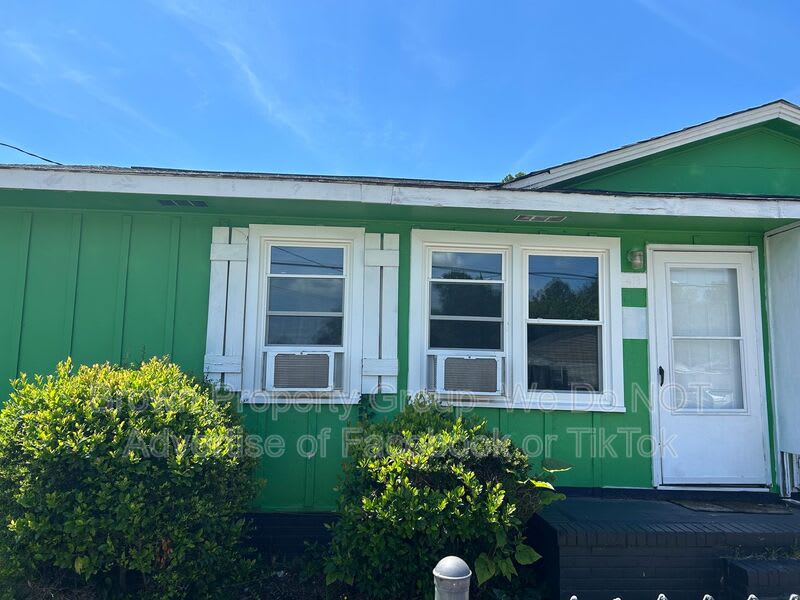 418 Lake Ave