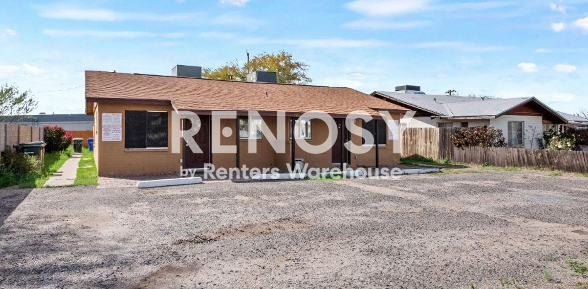 Ideal 1 Br 1 Ba Duplex Near 7th St and Dunlap in Phoenix – photo 1