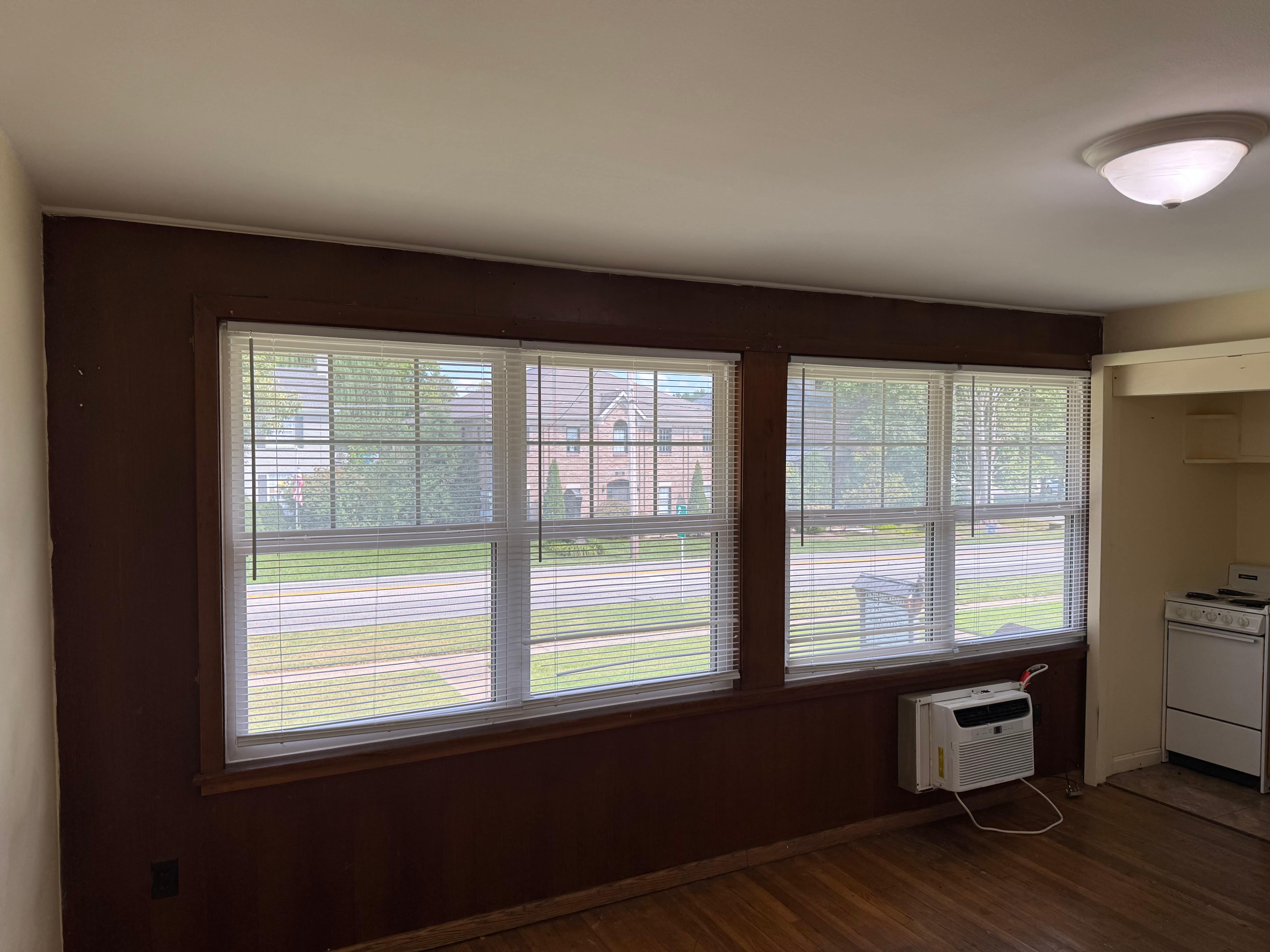216 Breckenridge Ln – photo 1 of 11