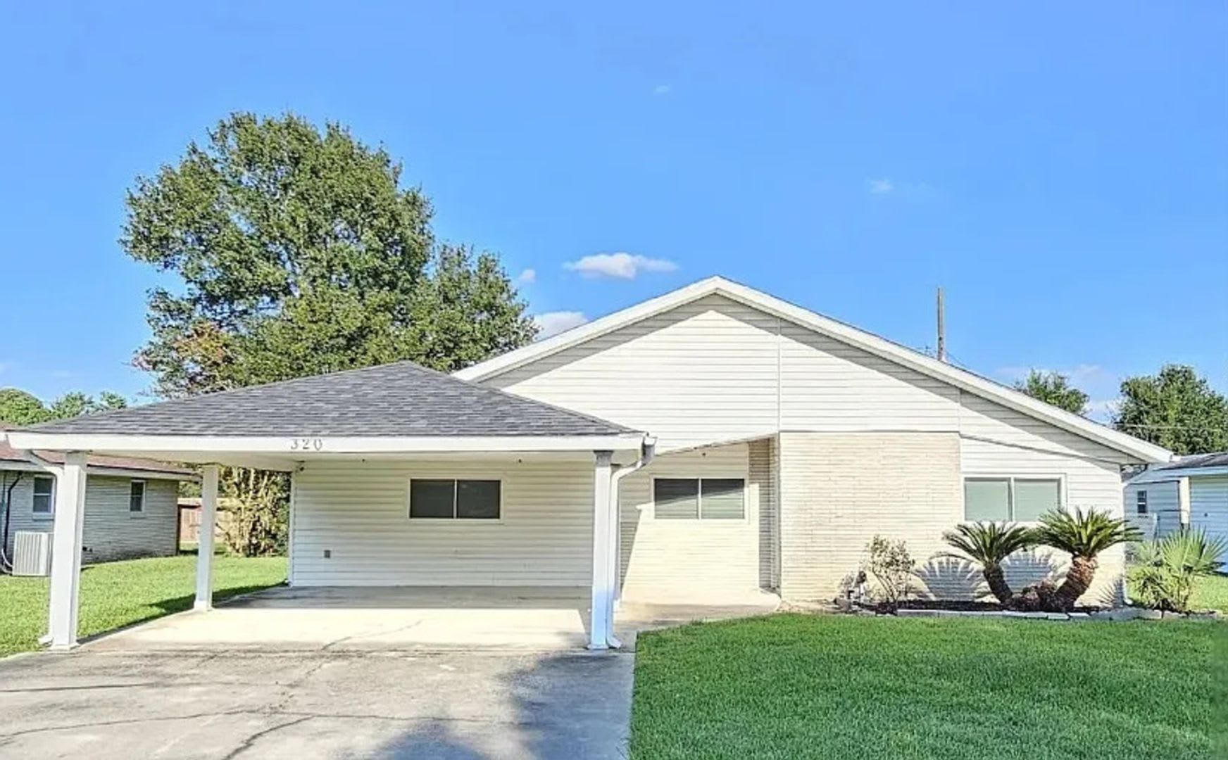 Spacious 3BR House in Bridge City – photo 1 of 11