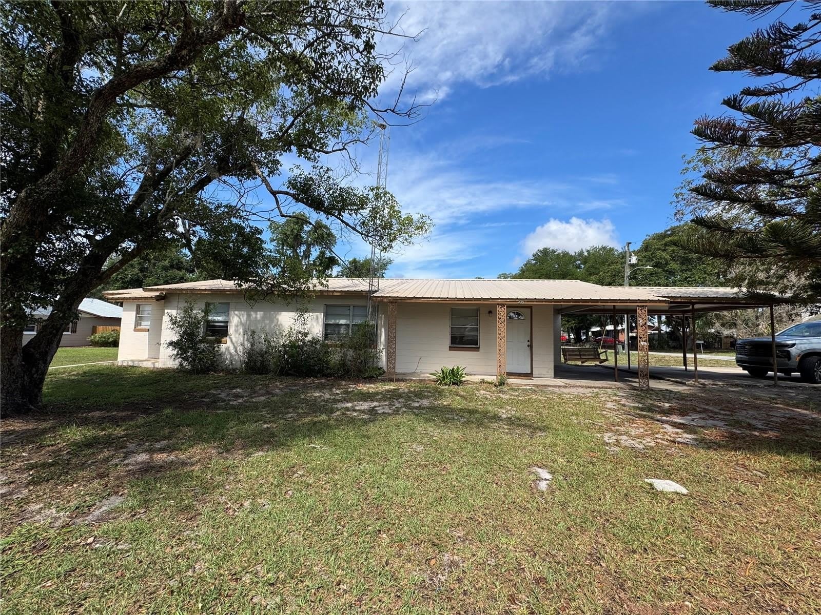 307 N LAKE REEDY Boulevard – photo 1 of 15