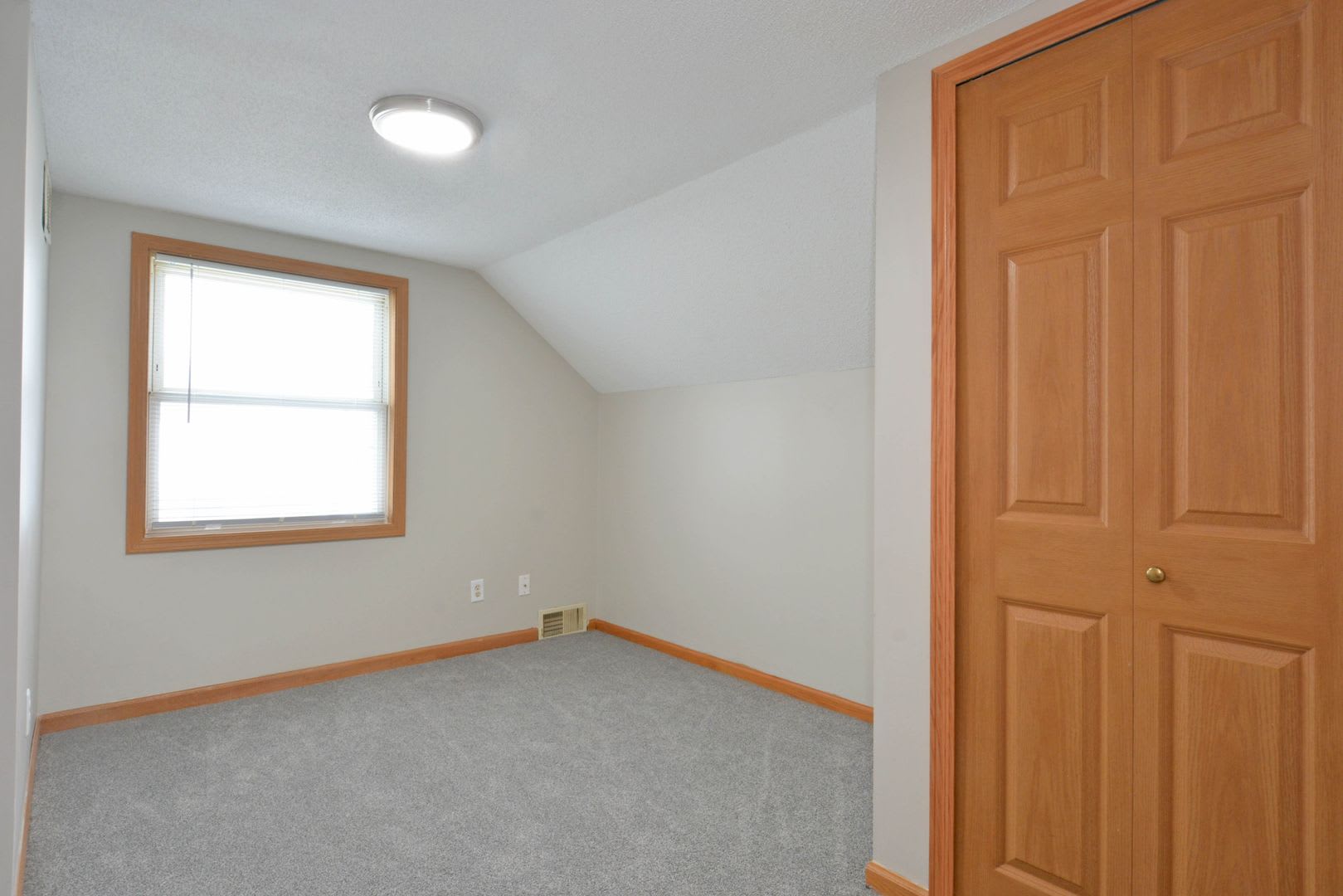 2153 Green – photo 1 of 10