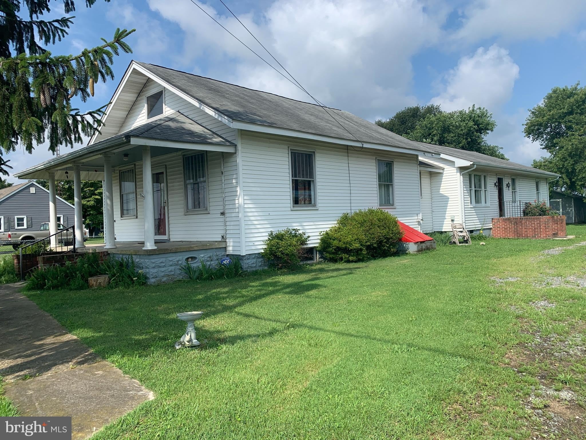 16920 N MAIN Street – photo 1