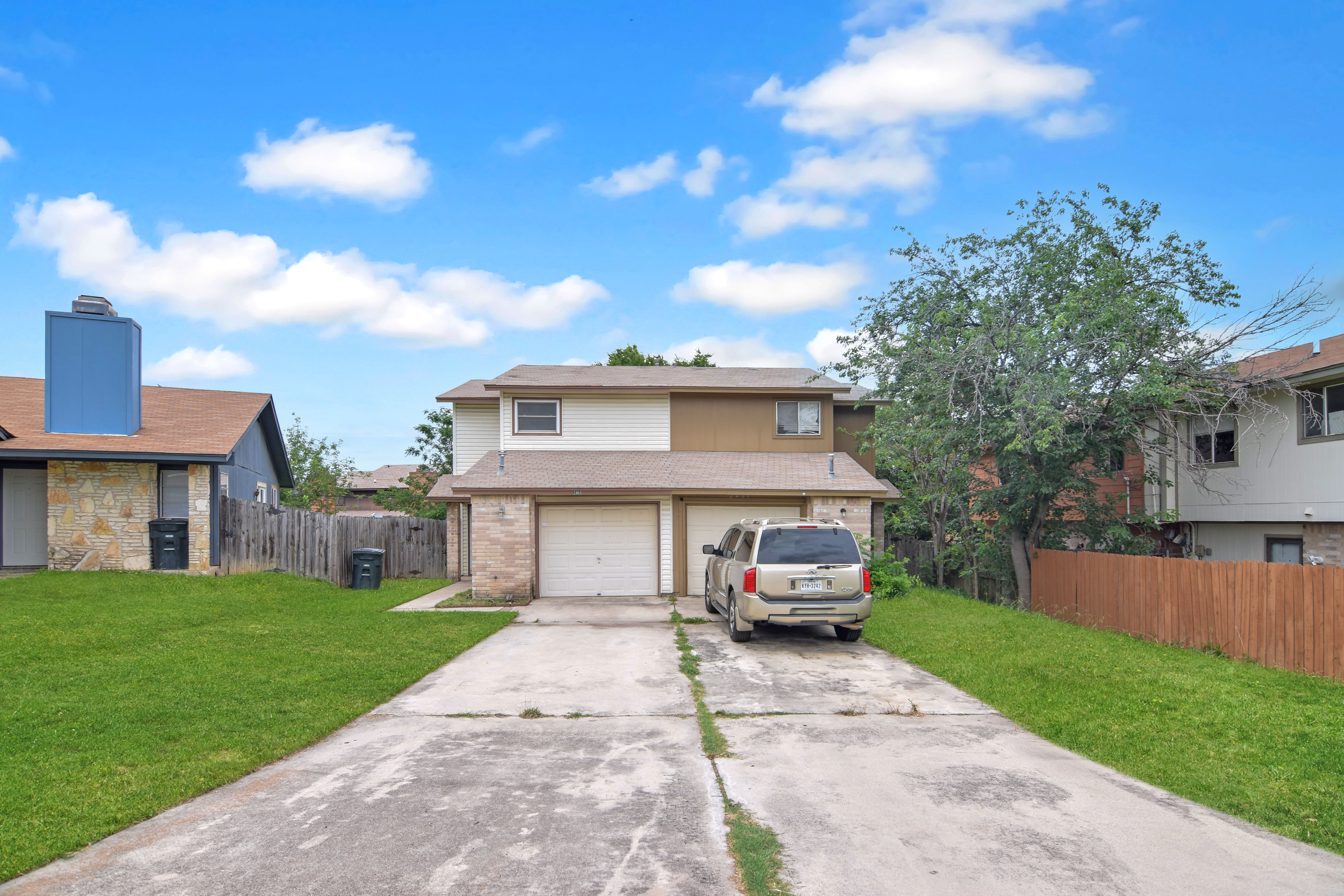 2403 Skylark Cir – photo 1