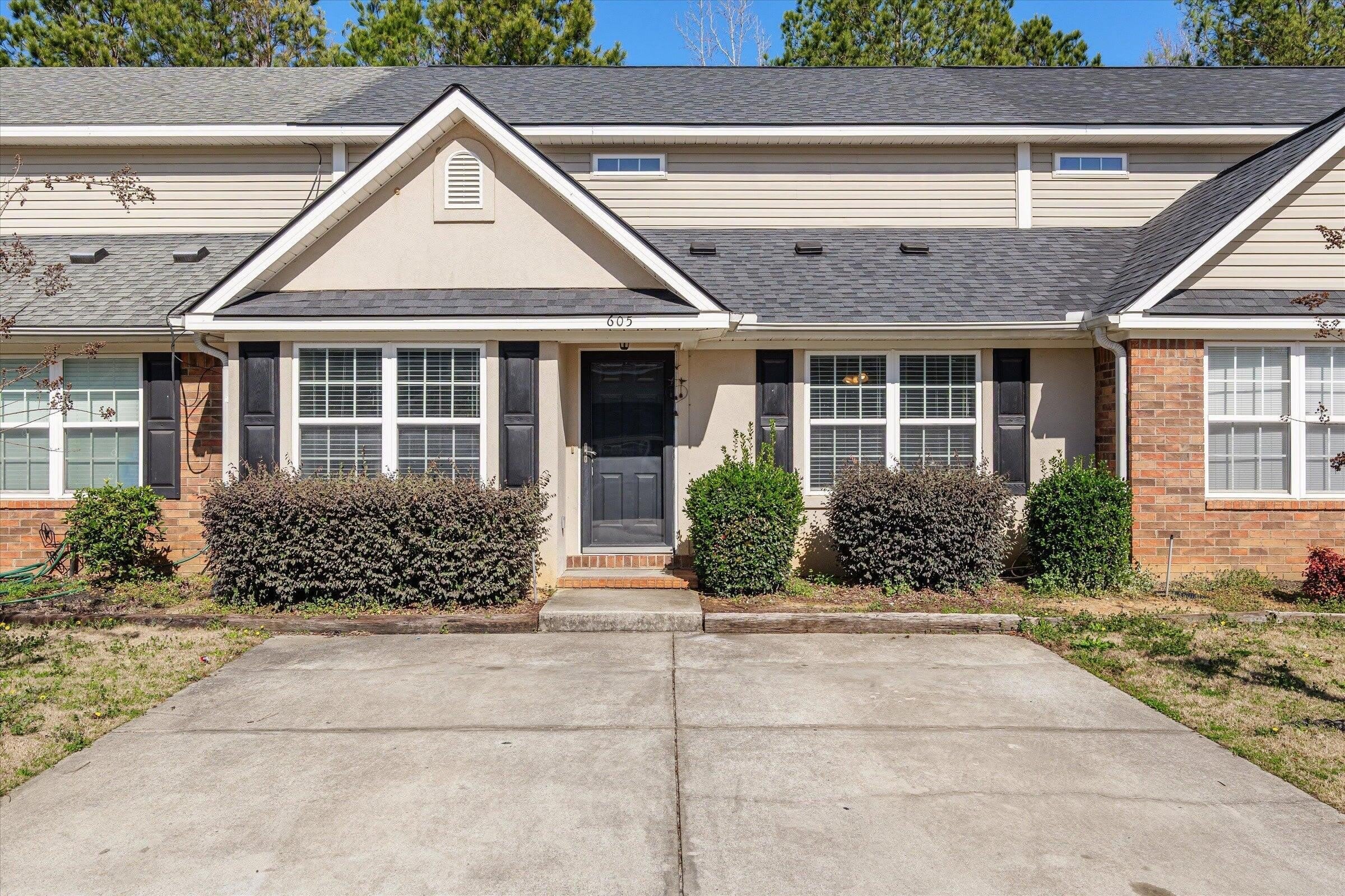 605 Goodale Lane – photo 1