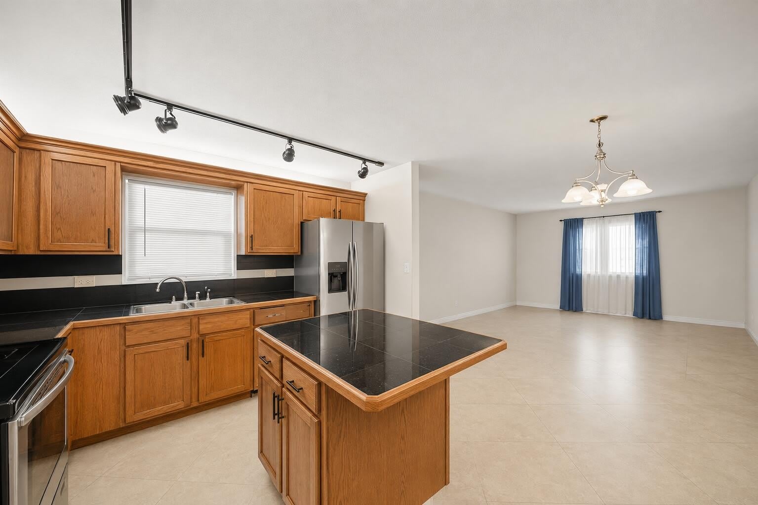 4528 SW 54th Street – photo 1
