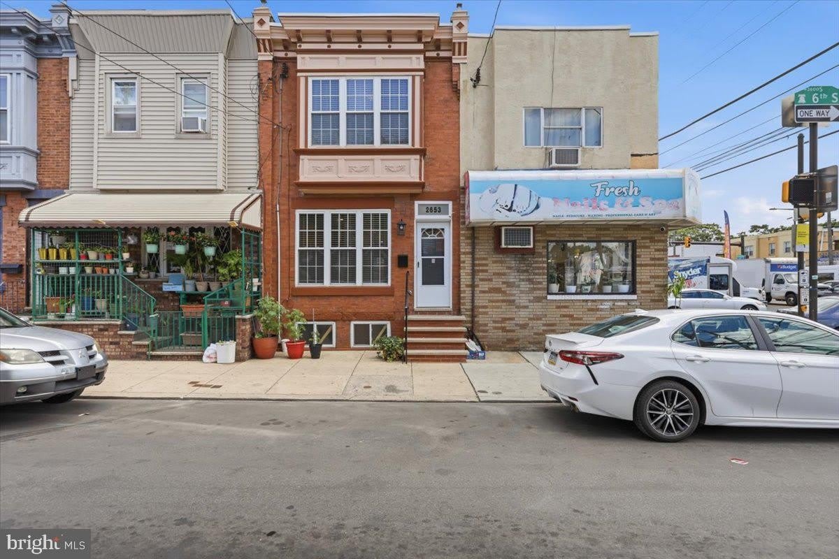 2653 S 6TH Street – photo 1