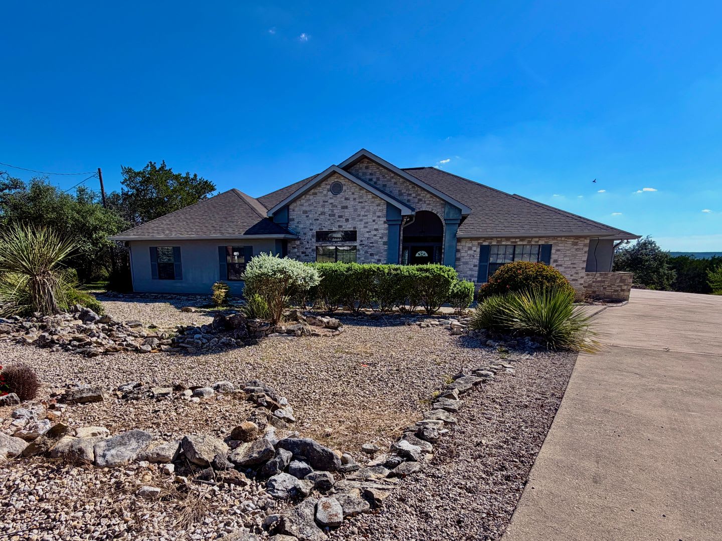 Beautiful 3/2 Home in WoodHill Estates – photo 1 of 27