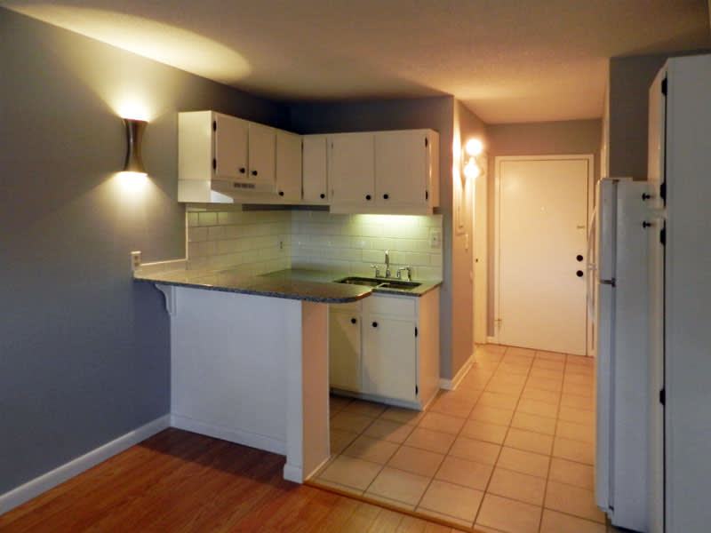 448 Racine Dr – photo 1 of 10