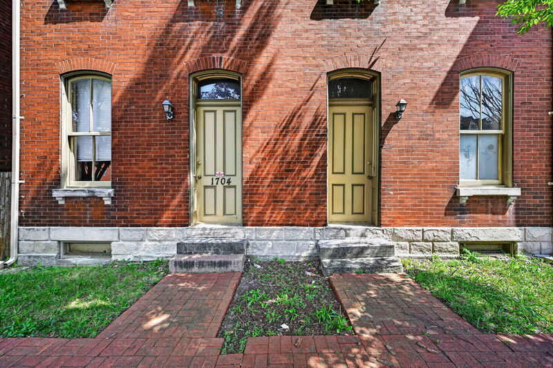 1704 S Tucker Blvd – photo 1