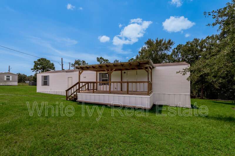 37 Riverside Lane – photo 1 of 15