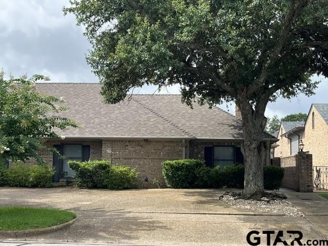 418 Woodland Hills Dr – photo 1