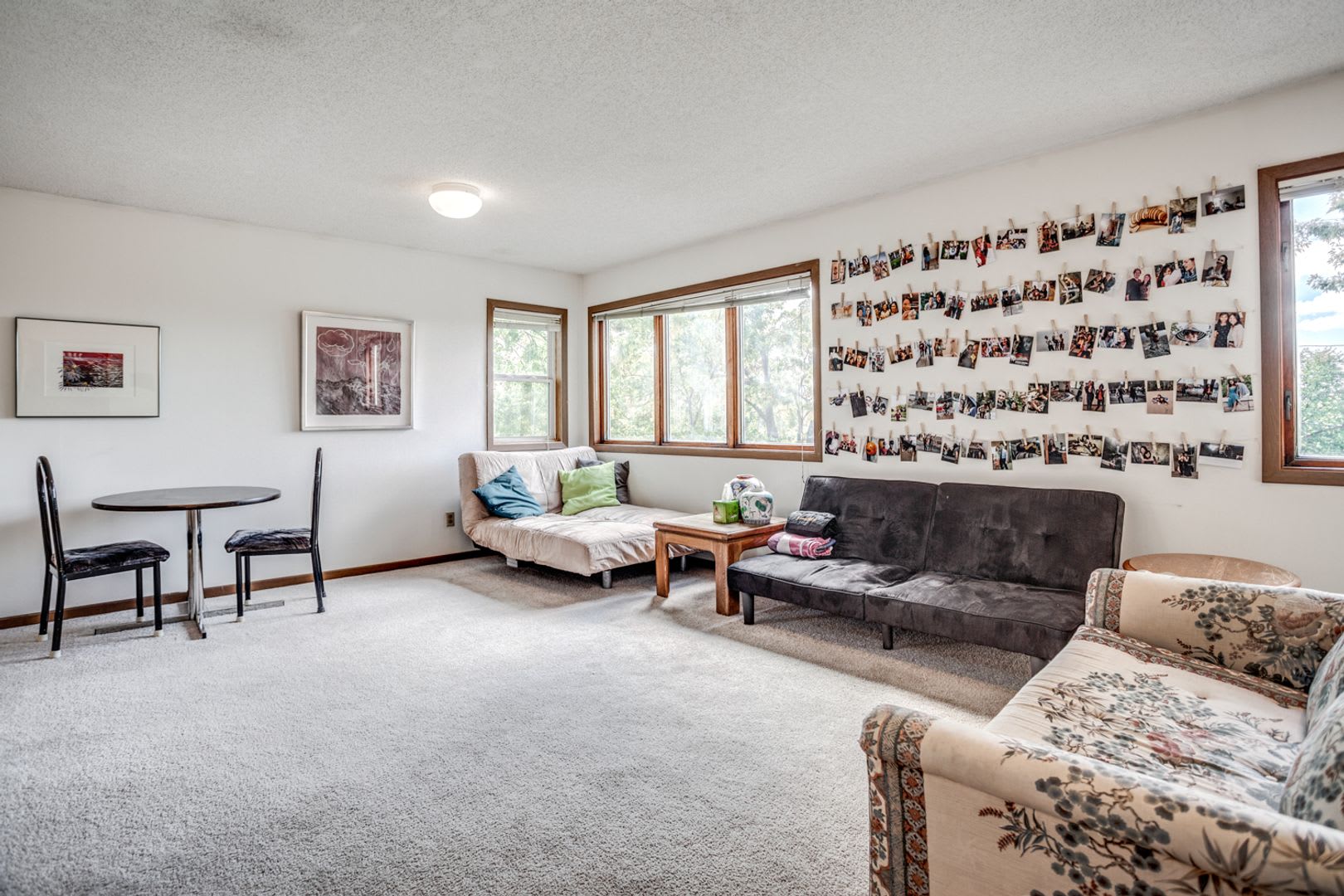 Spacious 5 Bedroom 2 Bathroom Unit Close To Campus – photo 1
