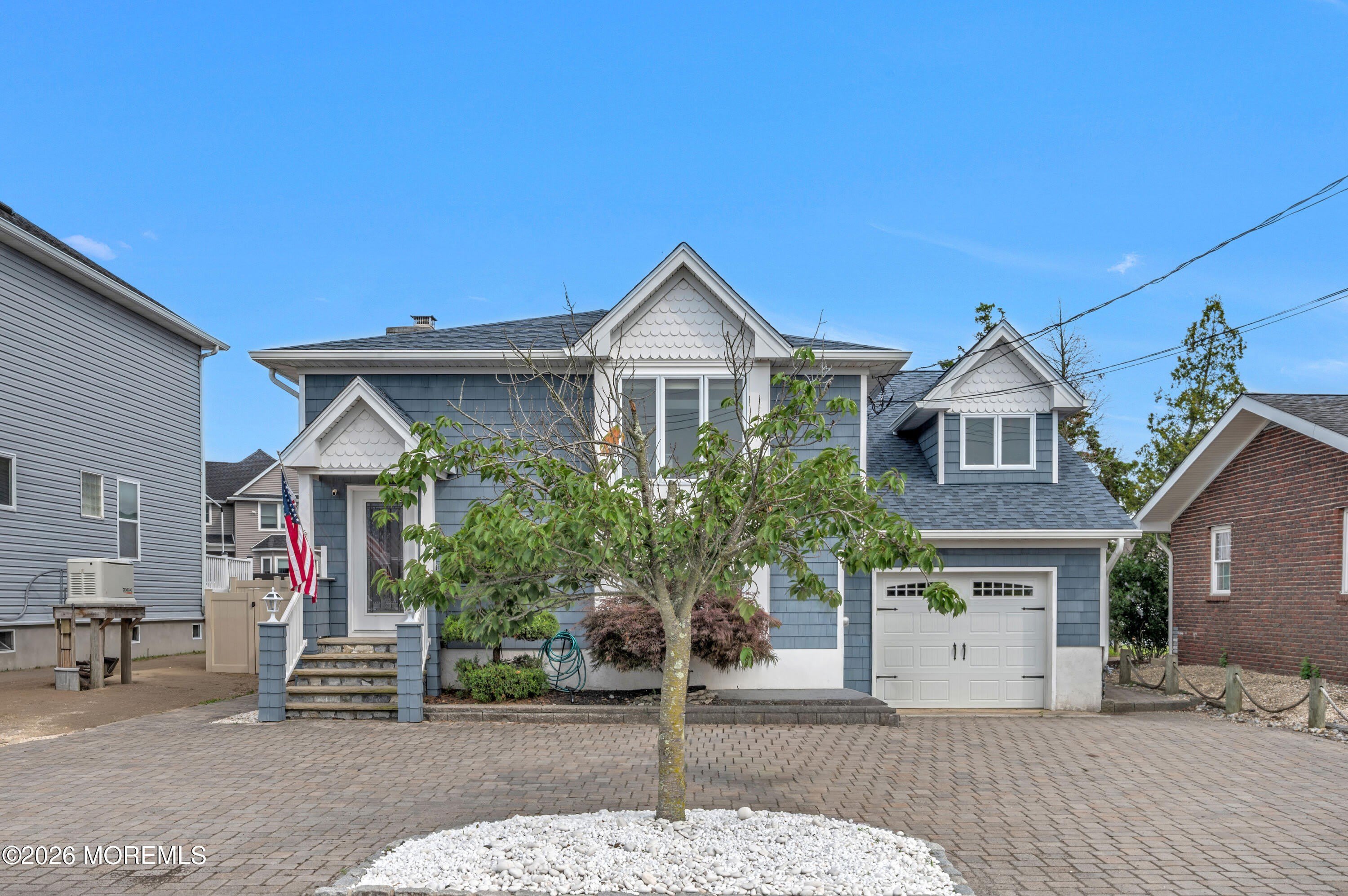 15 Seville Drive – photo 1