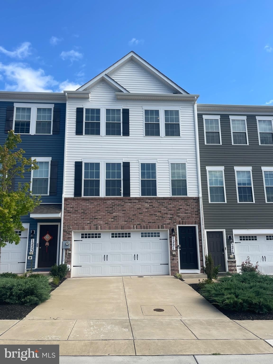 1221 Apollo Drive – photo 1 of 217