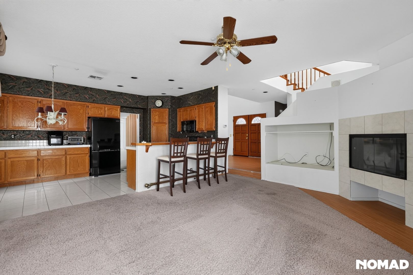 Spacious 4Br House In Fontana – photo 1 of 263