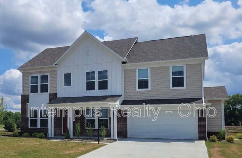 1003 Beehive Grv – photo 1 of 256