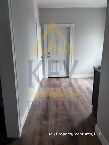 1016 Lake Avenue 2 – photo 1