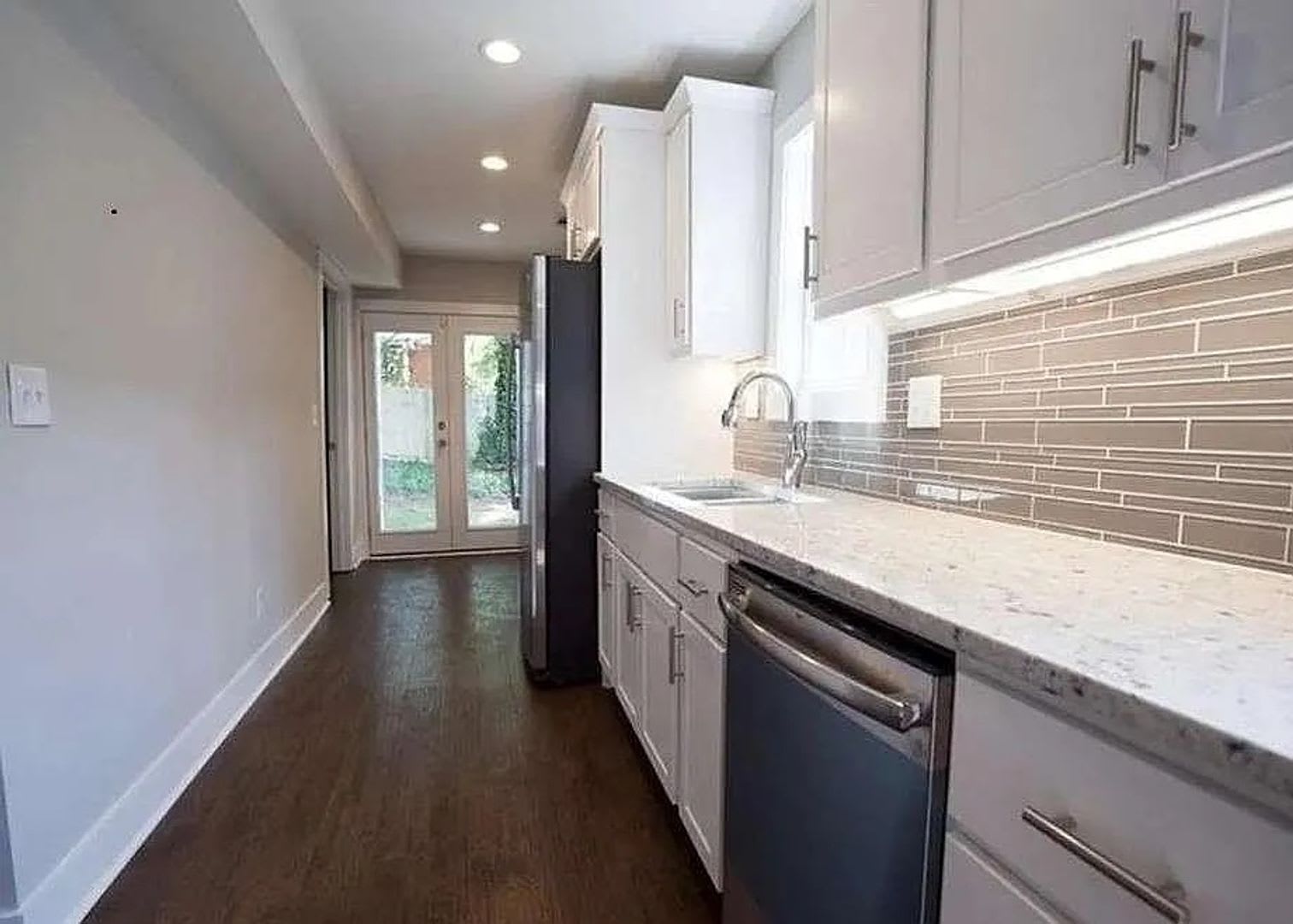 Room in 4 Bedroom Home in Atlanta – photo 1