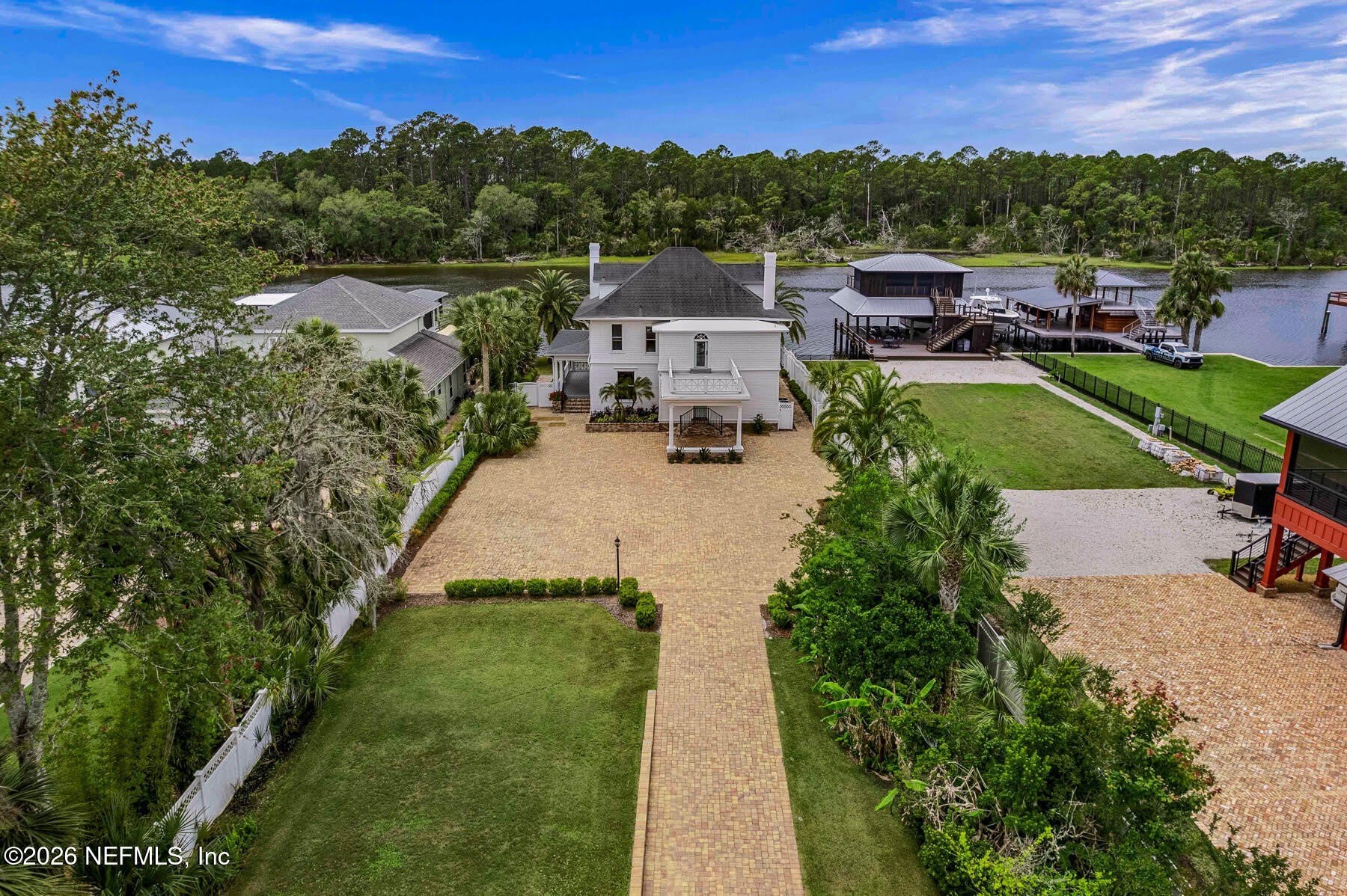 289 N ROSCOE Boulevard – photo 1