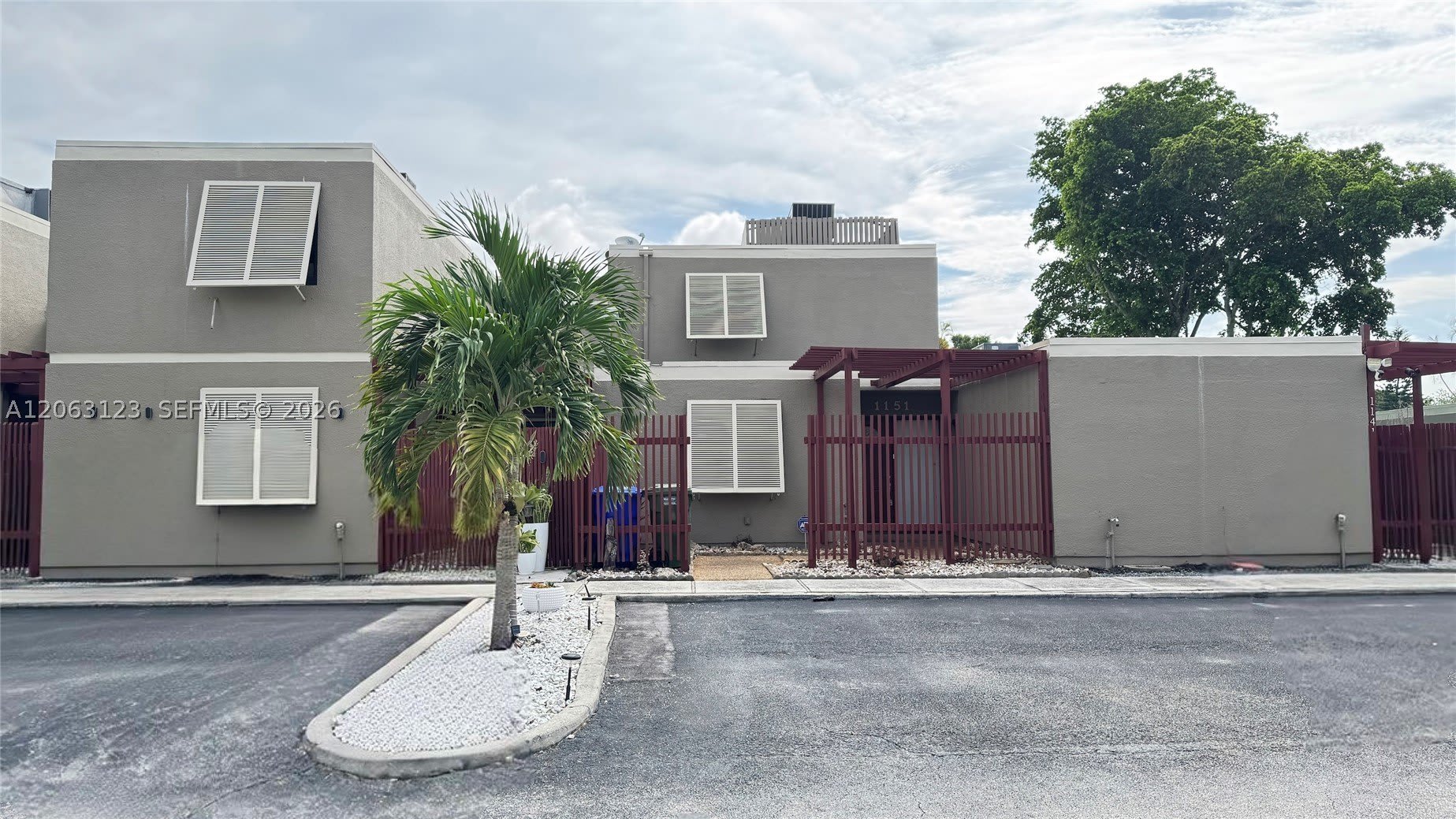 1151 Windward Dr – photo 1