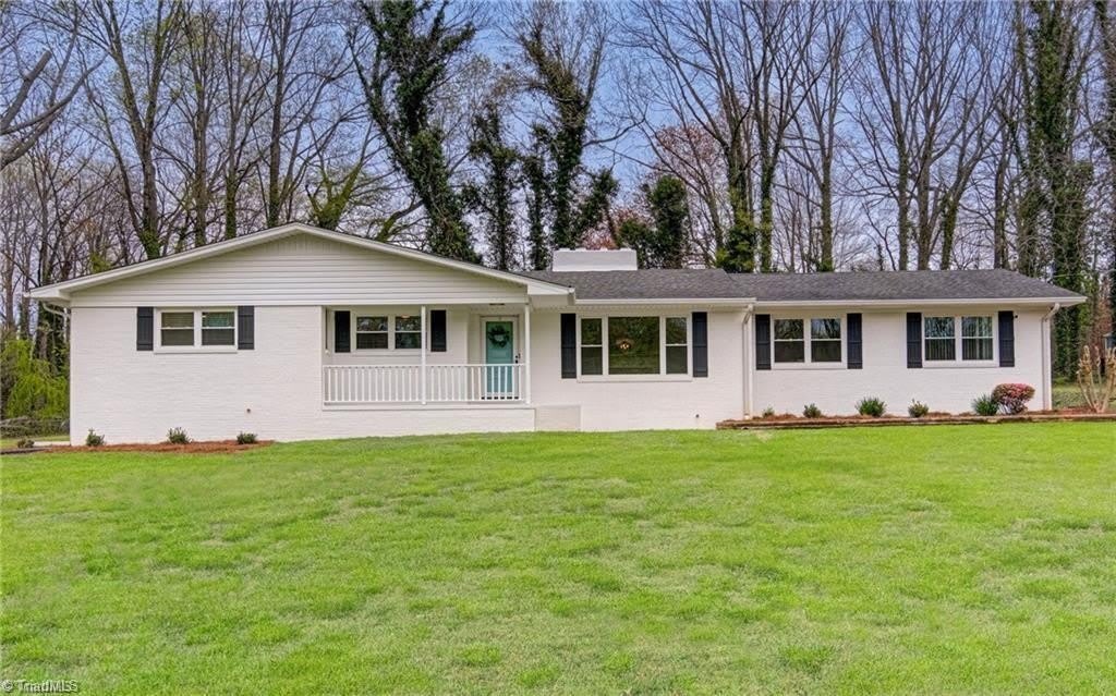 1145 Twin Oak Drive – photo 1