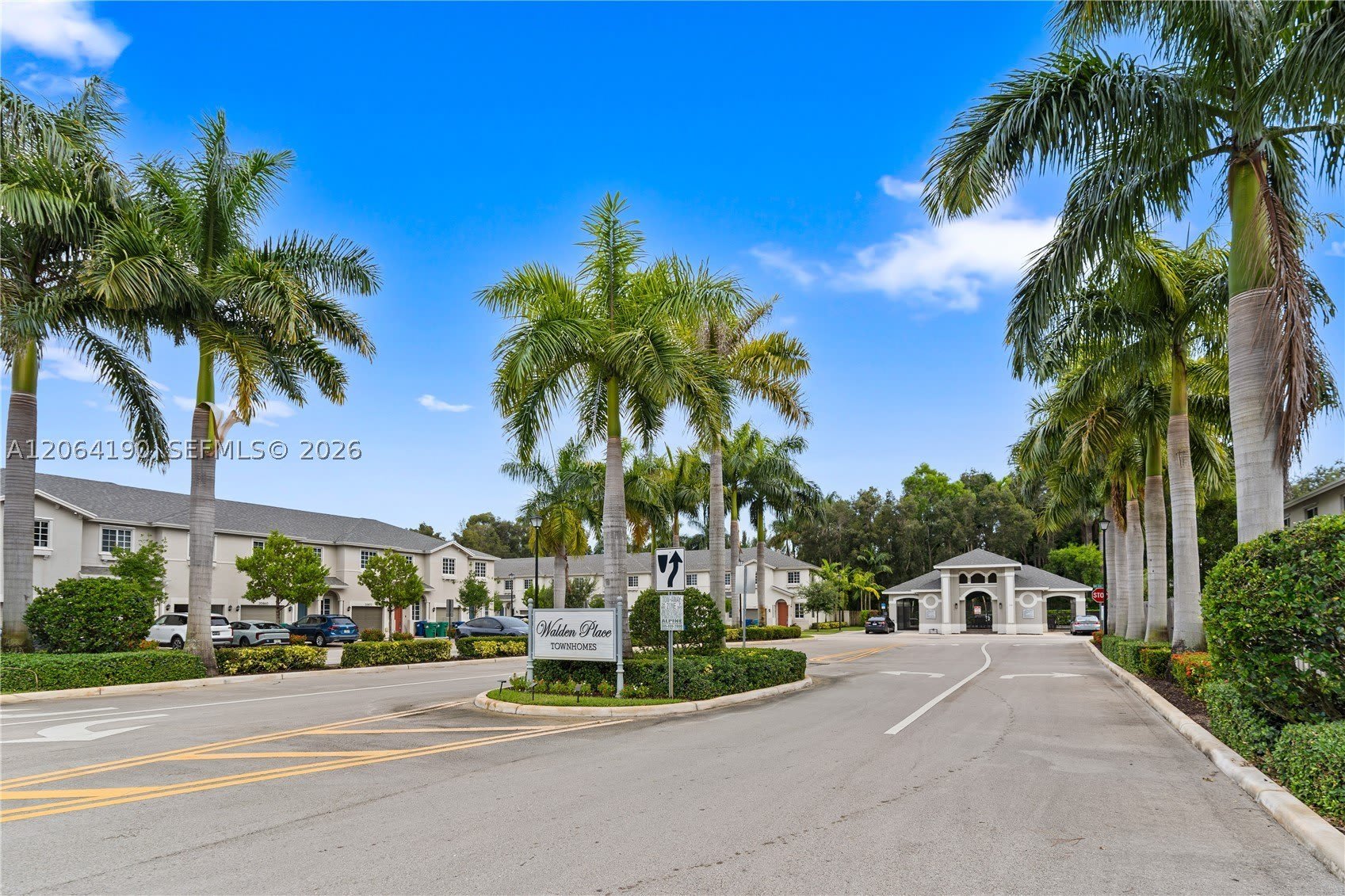 1385 Nw 208Th Ter – photo 1