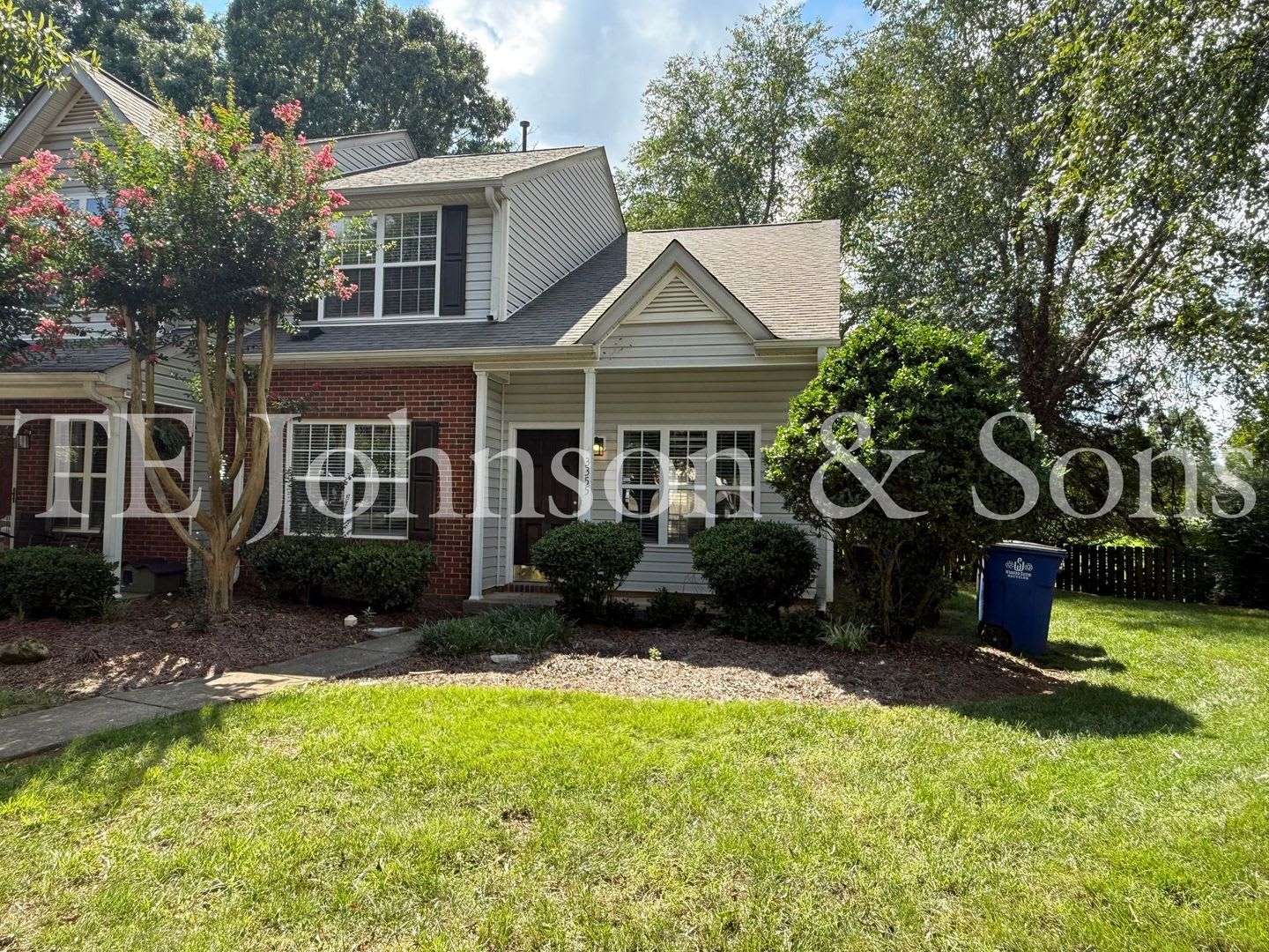 Beautiful 3Br Home With Vaulted Ceilings Community Pool Main Level Primary Suite – photo 1