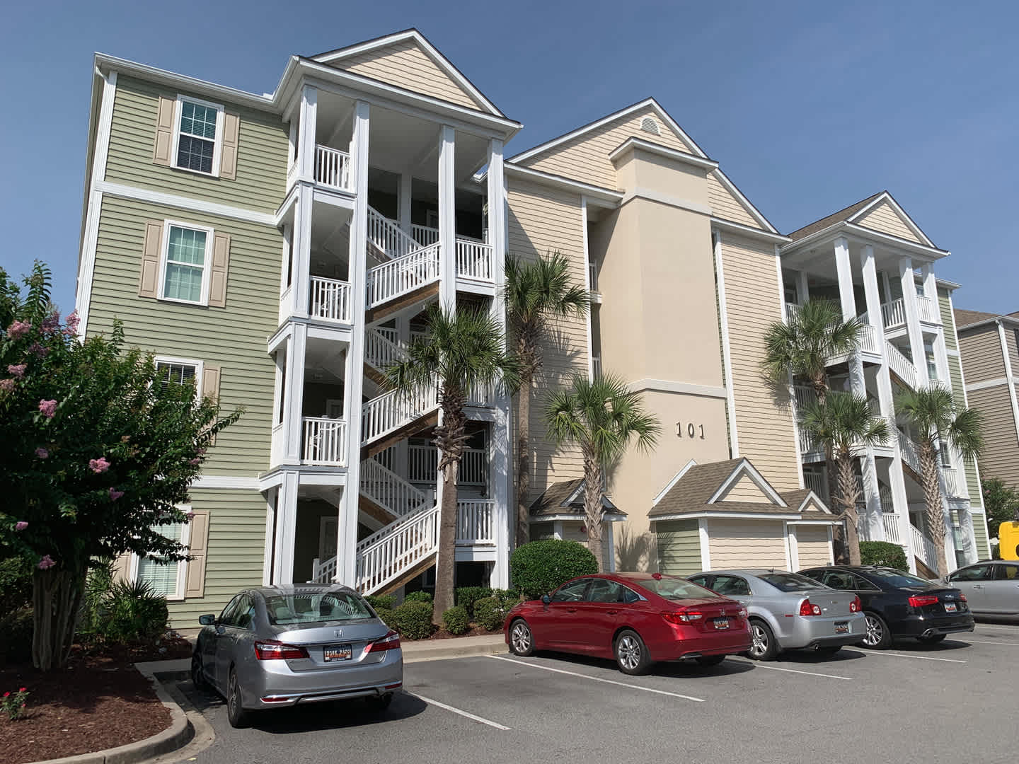 Spacious 3 Bedroom, 2 Bath Condo at The Village at Queens Harbour in Surfside Area! Available NOW! – photo 1