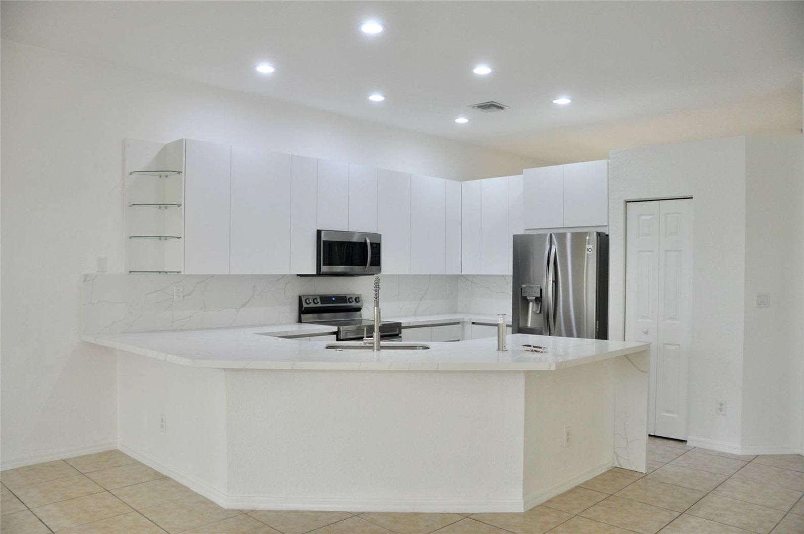 19496 S Whitewater Avenue Weston Fl 33332 2442 – photo 1