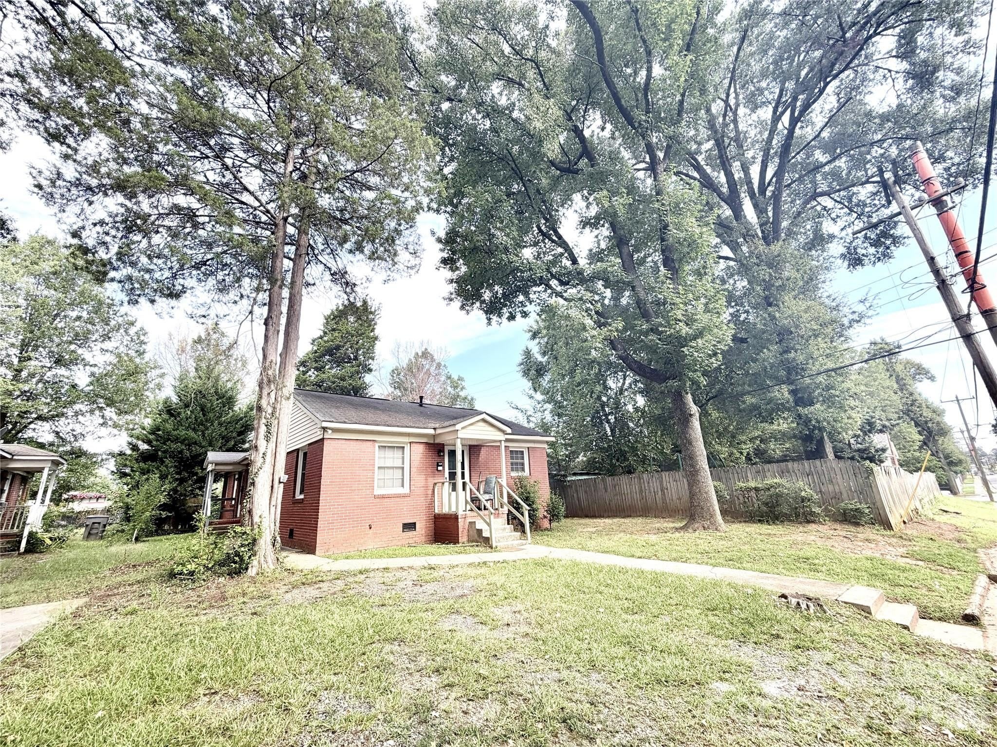 1615 Bancroft Street – photo 1