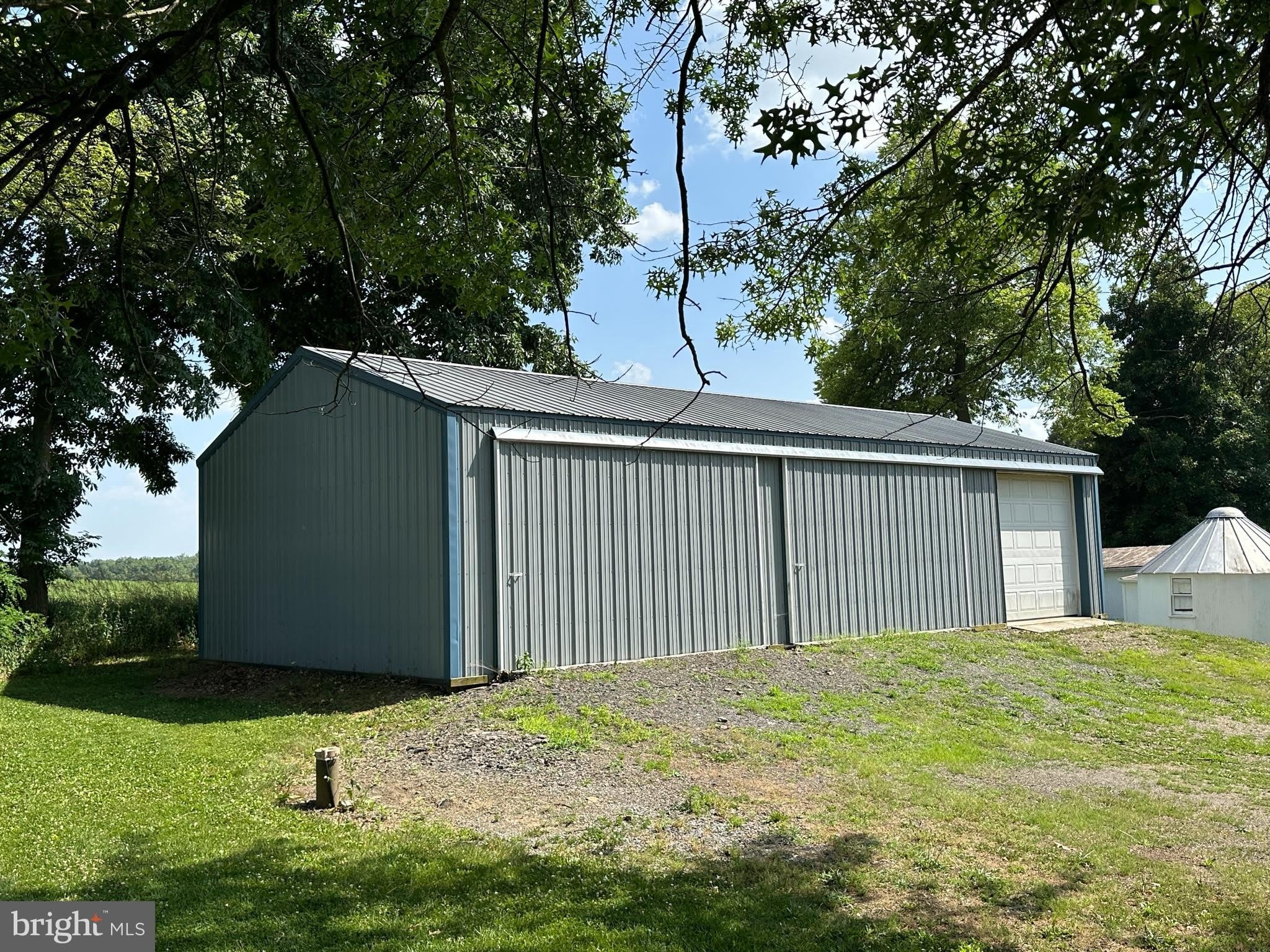 10080 CHURCH HILL RD – photo 1 of 17