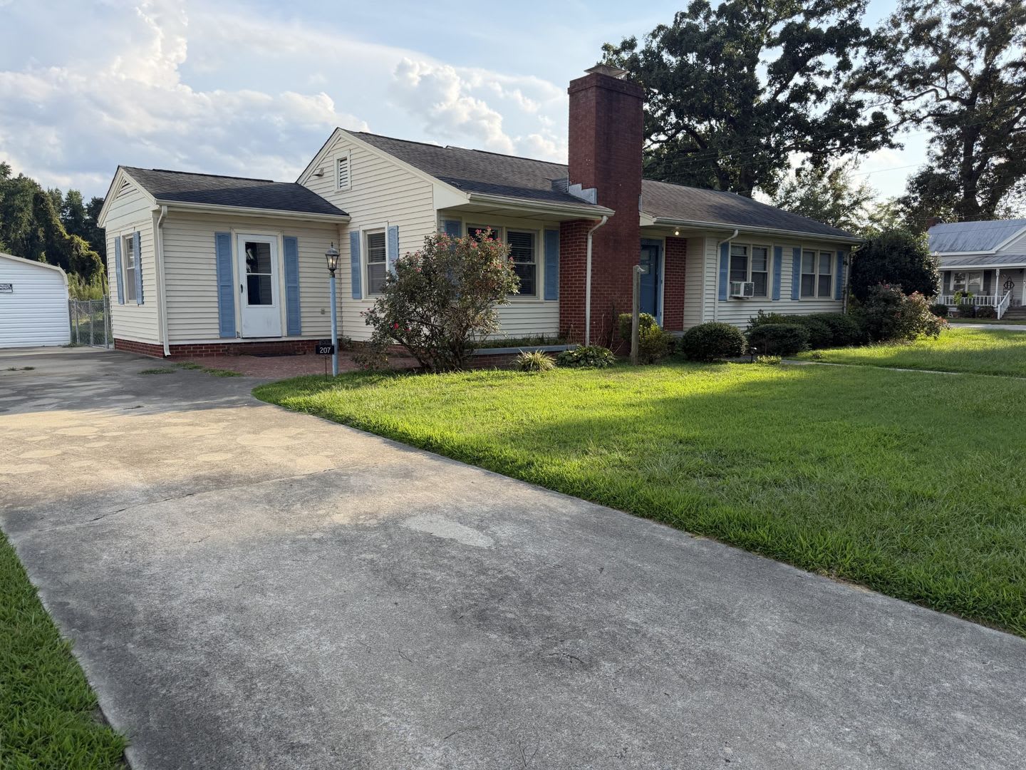 RENTAL HOME 3BD/1BTH – photo 1 of 13