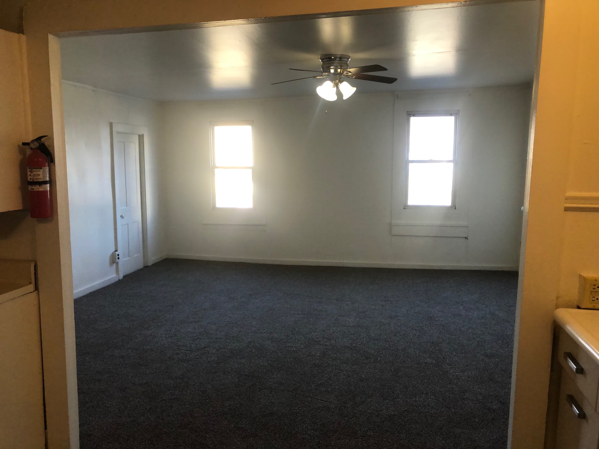 116 W Slippery Rock St – photo 1 of 10