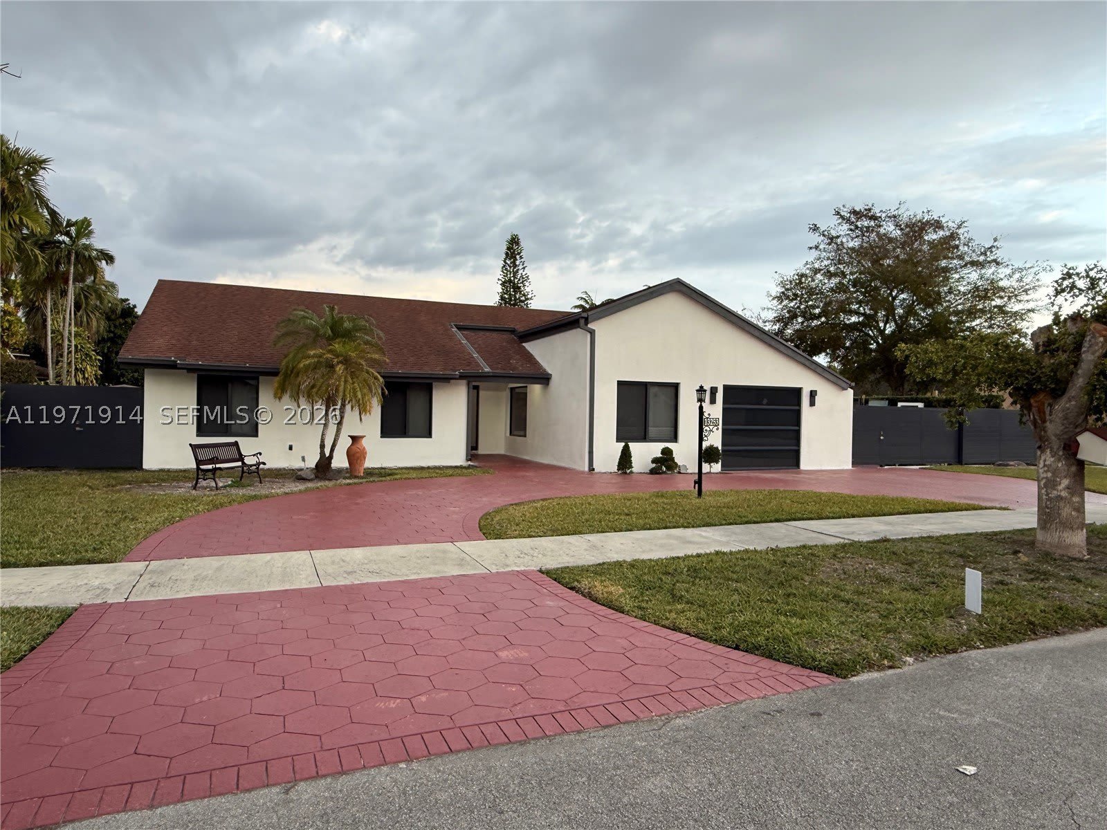 13253 SW 96th Ter – photo 1