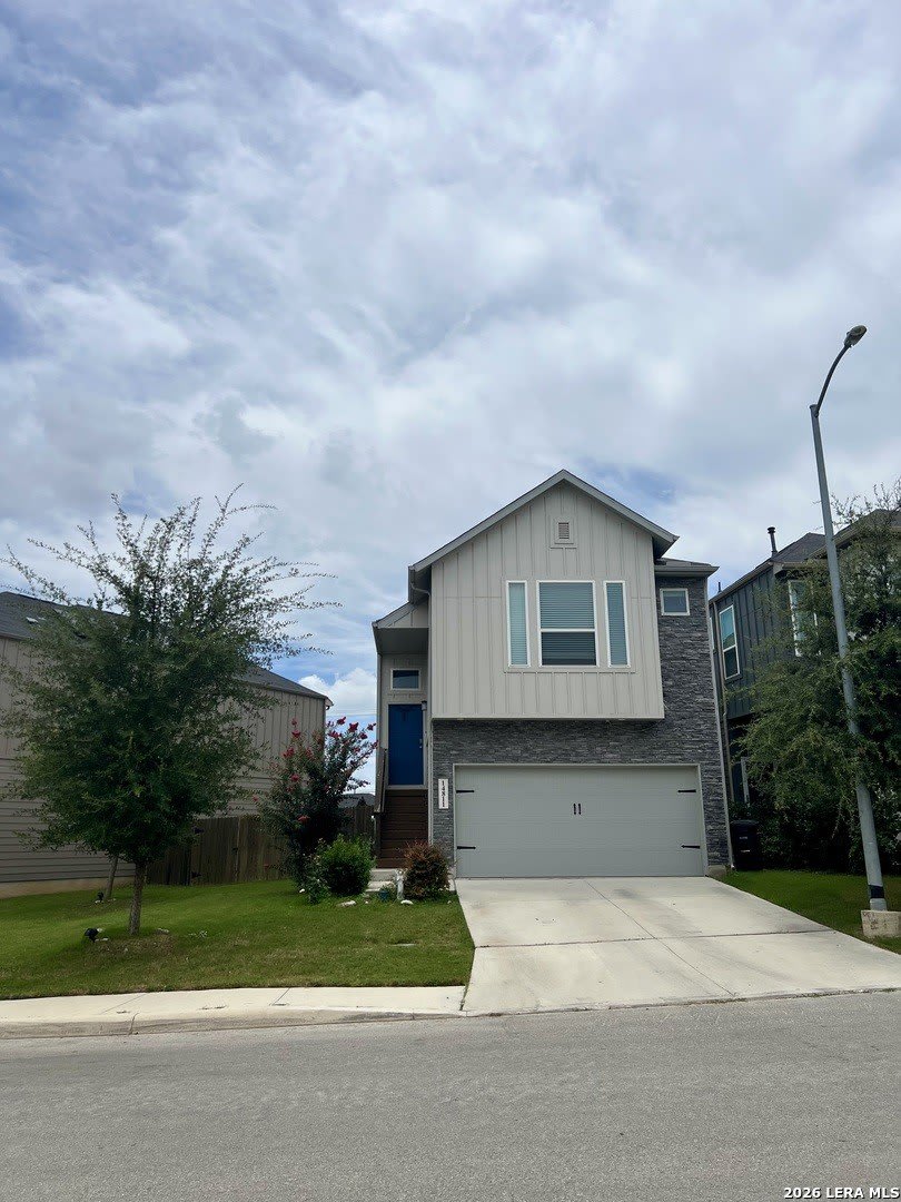 14811 MAVERICK AVE – photo 1
