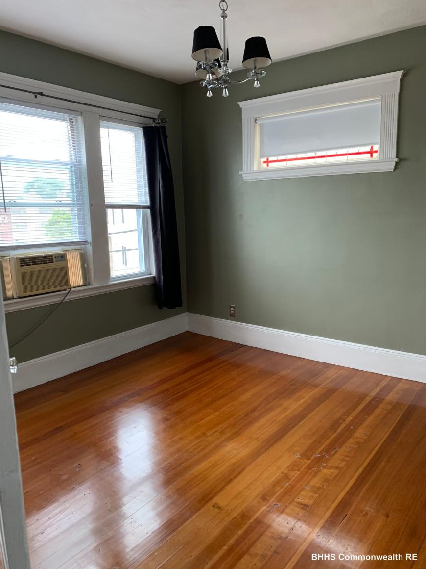 33 Murdock St. – photo 1