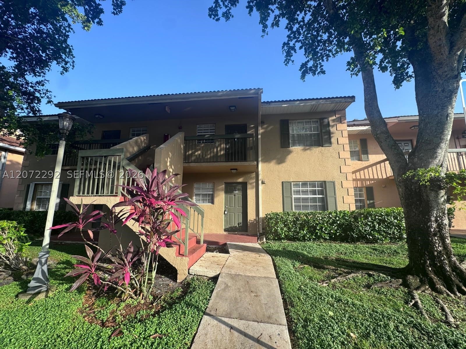 10381 NW 8th St – photo 1